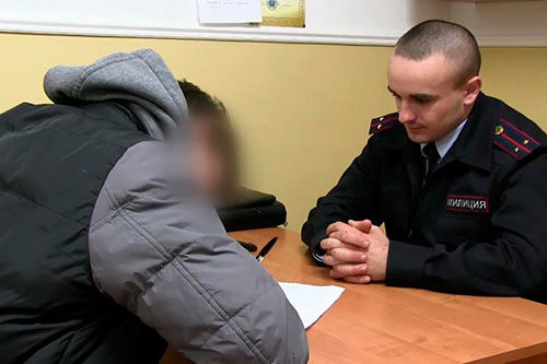 Нарушителя задержали за хулиганство. 