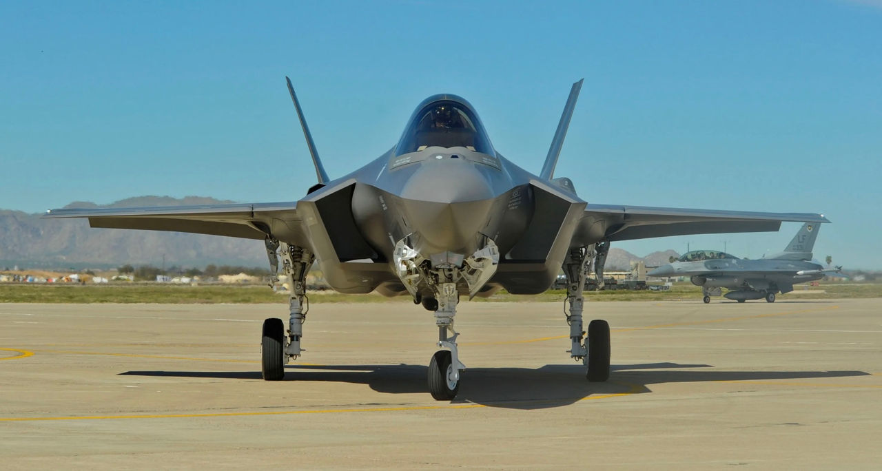 В ФРГ опасаются, что Трамп сможет "отключить" немецкие F-35.