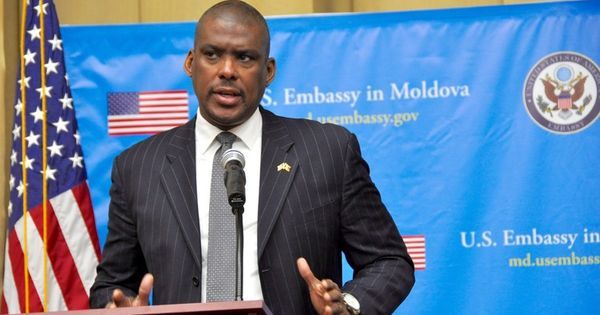 Бывший посол США в Кишиневе стал заместителем главного помощника госсекретаря.