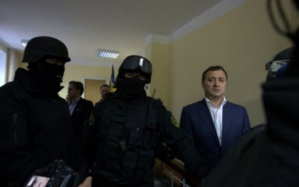Vlad Filat pregăteşte o „informaţie consistentă”, spune Igor Popa, avocatul fostului premier de la Chişinău.Foto: Sursă foto: adevarul.ro