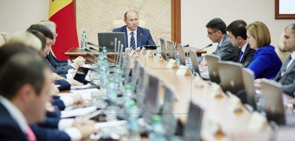 Premierul susține că pe anumite domenii restanțele sunt de circa 40%. Foto: publika.md