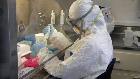 На Украине второй день подряд антирекорд по новым случаям COVID-19.