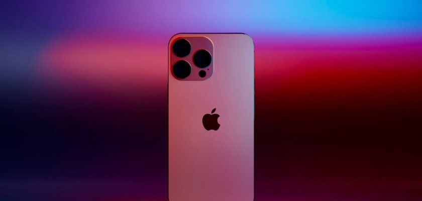 Розовую версию iPhone 13 раскупили менее чем за три минуты.