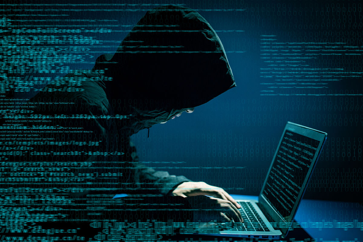 Un hacker moldovean condamnat în SUA, escortat în Moldova. Foto simbol: telegraph.co.uk