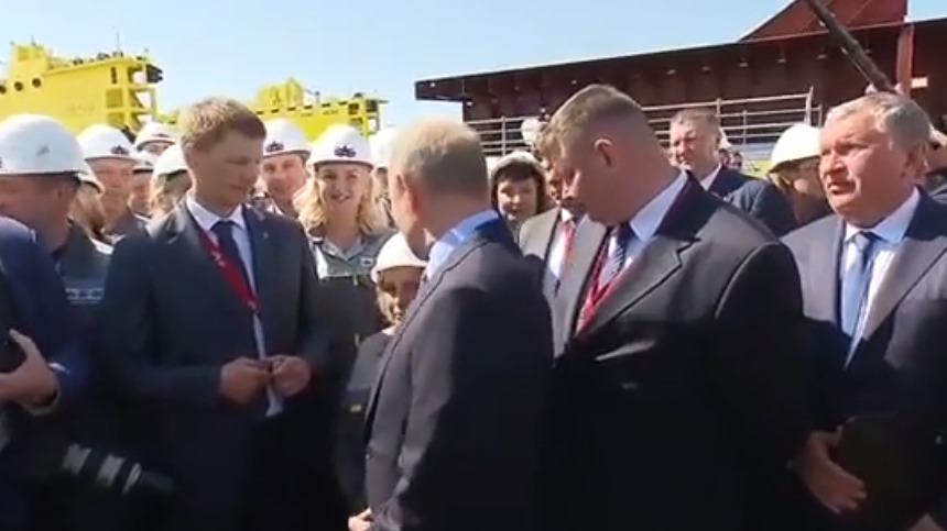 Путин не поверил в низкую зарплату работников комплекса «Звезда».
