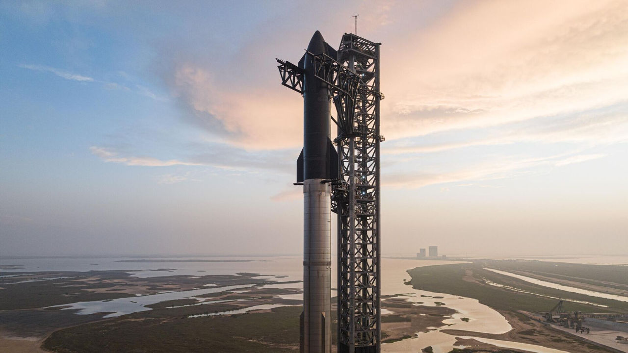 SpaceX отложила первый орбитальный запуск сверхтяжелой ракеты Starship.