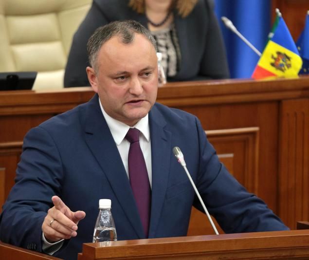 Igor Dodon a adresat un mesaj de felicitare cetățenilor. Foto: parlament.md