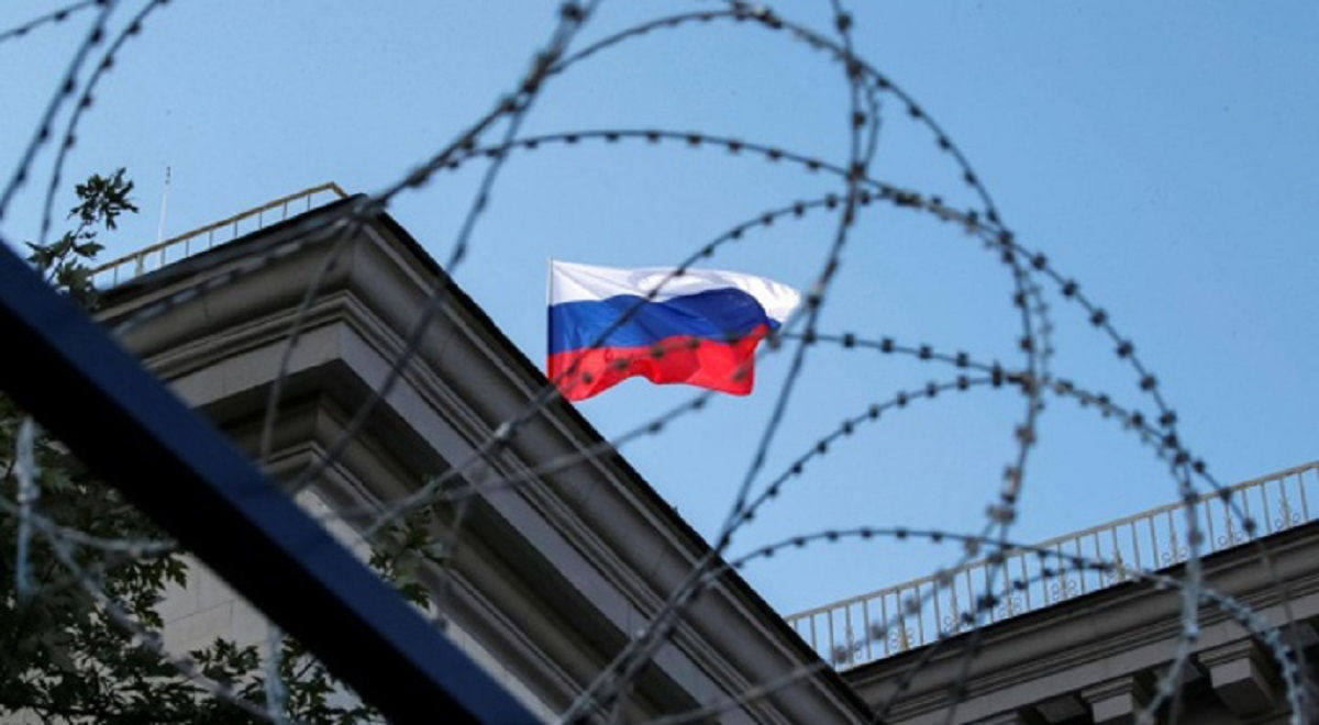 FT: Европейские компании ищут лазейки для продолжения работы в РФ.