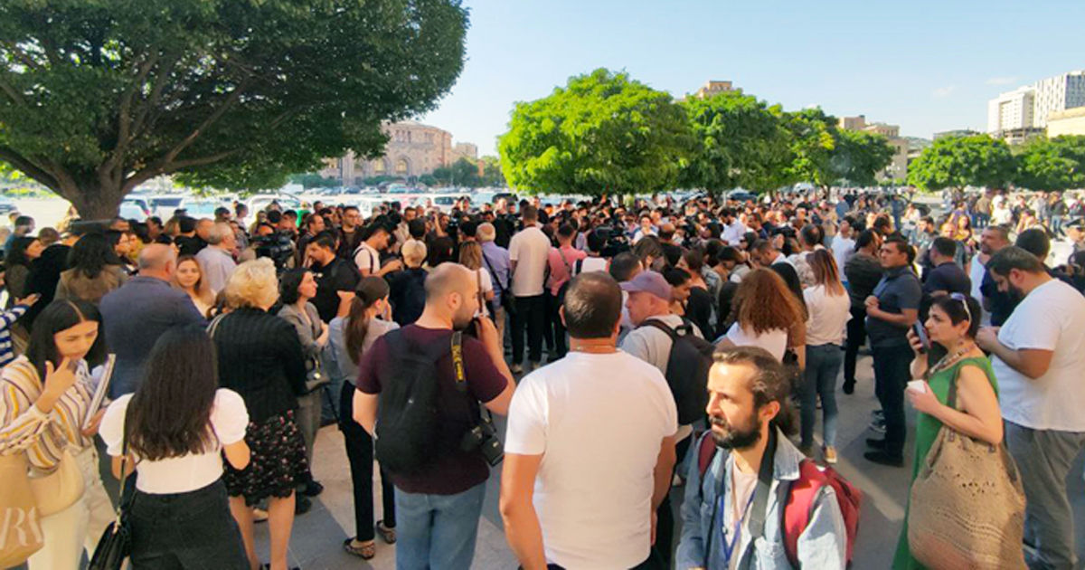 В Ереване началась акция протеста.