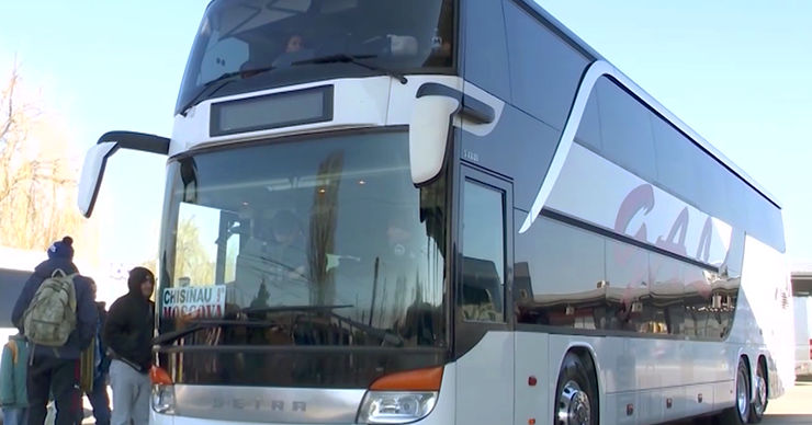  Возобновились автобусные рейсы в Москву: билет стоит 4000 леев.