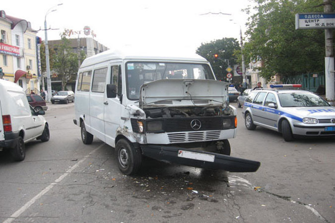 К счастью, в ДТП никто не пострадал. Автомобили получили механические повреждения.