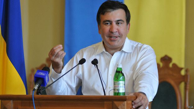 Михаил Саакашвили и Петр Порошенко - однокурсники. Они вместе учились в Киевском университете имени Тараса Шевченко.