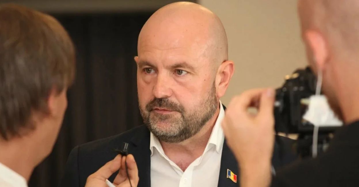 СМИ: Один из лидеров PAS выпрашивал у Гречаный зарубежные командировки.