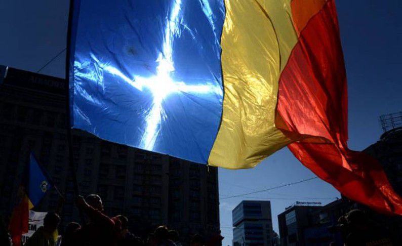 Cu steaguri tricolore și pancarte unioniste, participanții vor porni în marș spre Monumentul Eroului Național – Ștefan cel Mare și Sfânt.