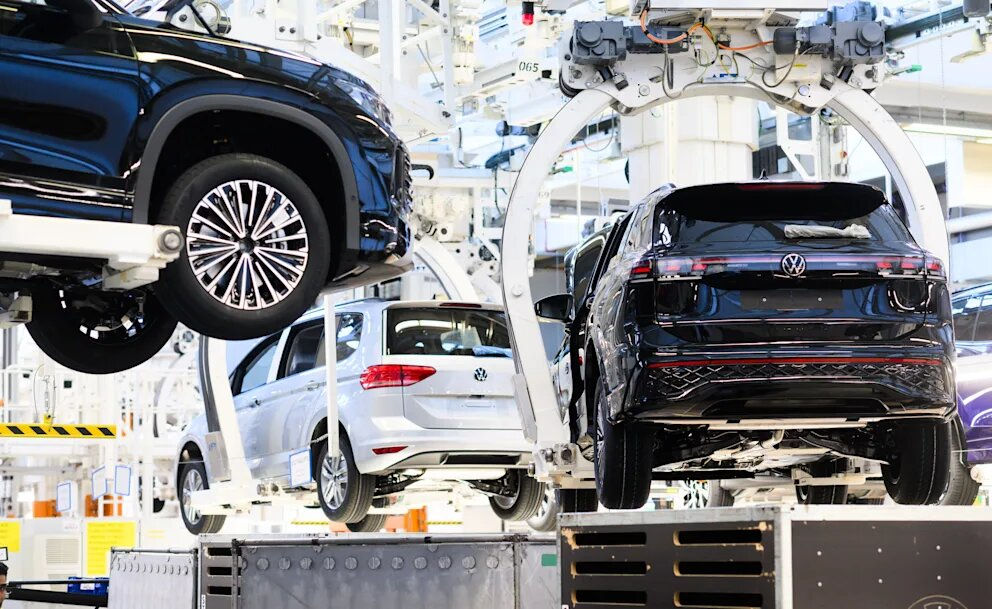 Прибыль Volkswagen рухнула на 30,6%.
