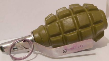 Специалисты "Минобороны" изъяли боеприпас для утилизации.