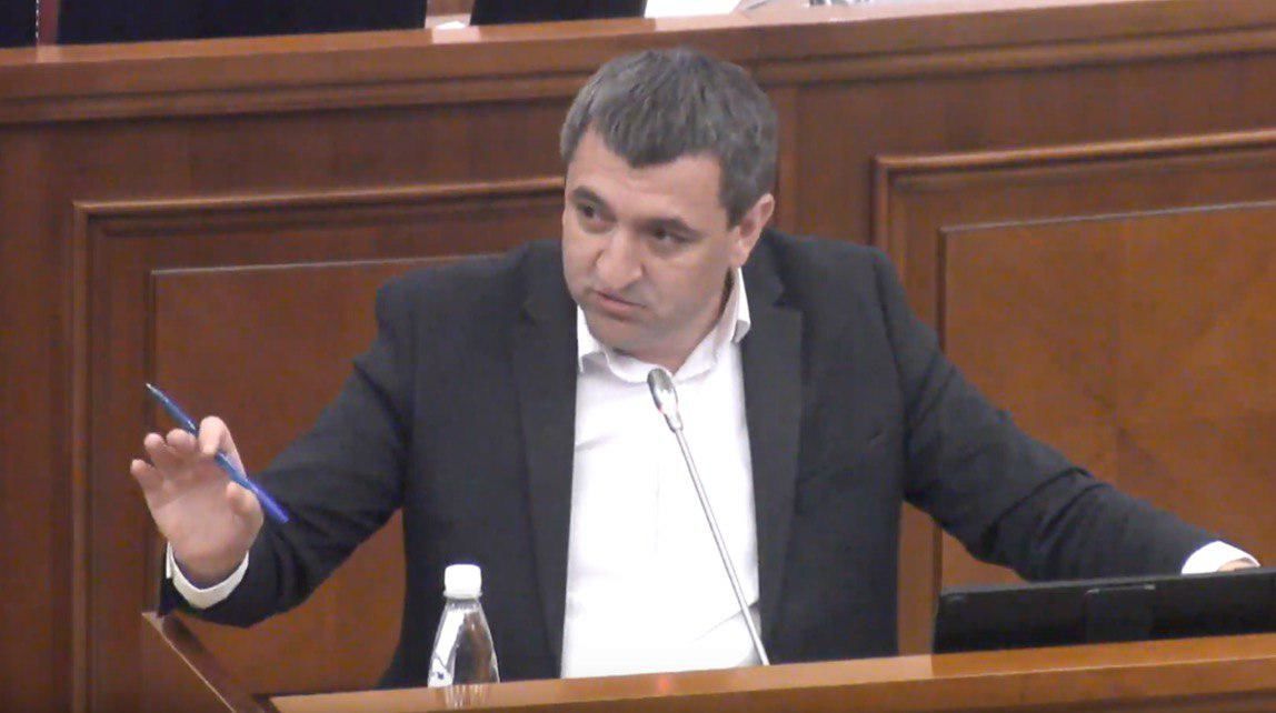 Депутат от блока ACUM Лилиан Карп. 