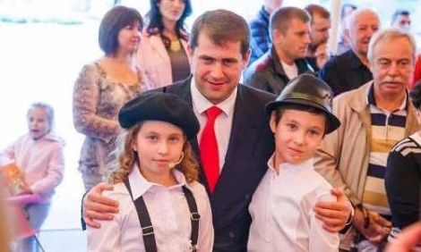 Фонду Мирона Шора исполнилось девять лет.