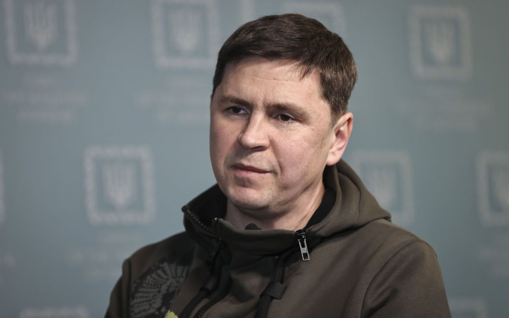 Подоляк: Ударами по инфраструктуре Путин хочет спровоцировать волны беженцев в Европу.