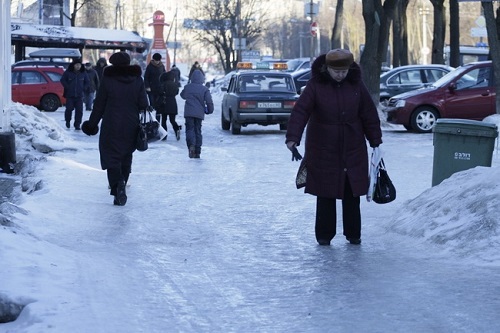 За последние 24 часа в работах по очистке дорог от снега было задействовано 280 человек и 270 единиц спецтехники.