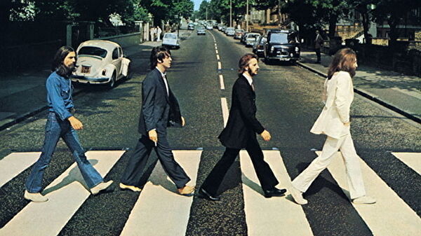 Карантин в Лондоне позволил обновить "зебру" на Abbey Road.
