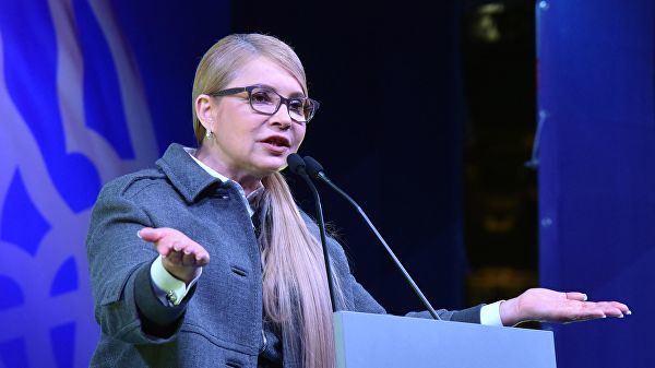 Тимошенко раскритиковала «шоу» Порошенко и Зеленского.