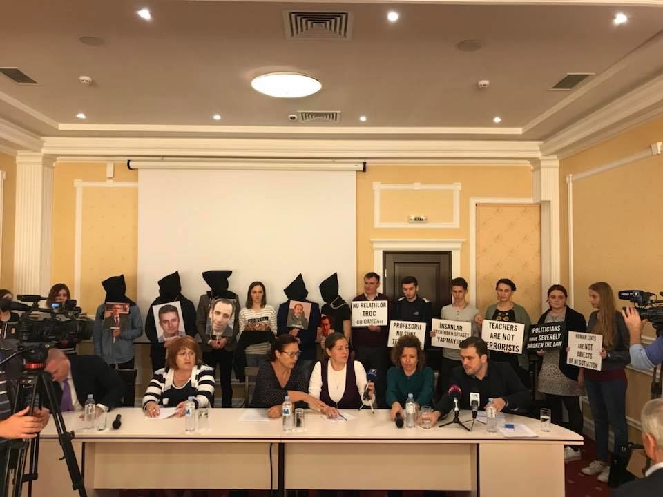AIM призывает к прекращению преследования директора школы «Лучиан Блага».
