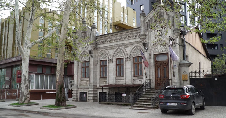 Скандал в Мунсовете: Два участка земли продали за 100 000 леев.