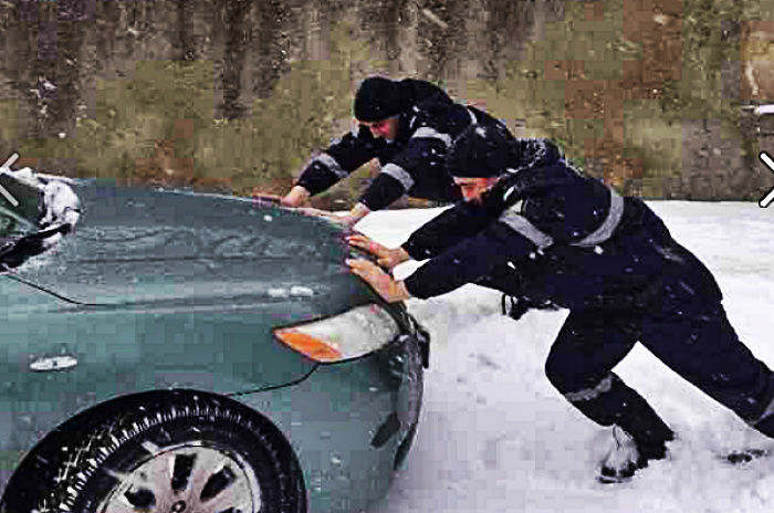 Polițiștii răspund imediat tuturor solicitărilor parvenite din partea cetățenilor.