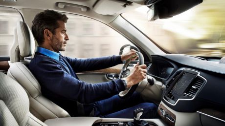 Volvo analizează posibilitatea de a deschide un nou departament care se va ocupa de crearea celor mai luxoase versiuni.