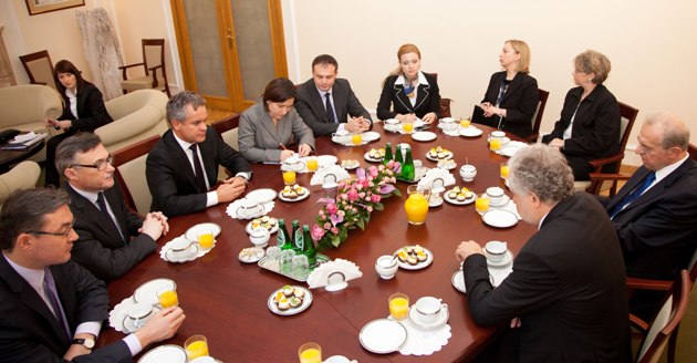 În discuţiile purtate cu omologii săi, prim-vicepreşedintele Parlamentului a mulţumit pentru asistenţa, pe care Polonia o acordă constant Republicii Moldova.