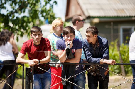 Aproape 20.000 de absolvenţi de liceu au susţinut astăzi examenul de Bacalaureat la limba de instruire. Foto: publika.md