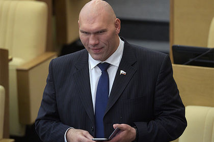 Причиной завершения спортивной карьеры Валуева стала опухоль мозга.