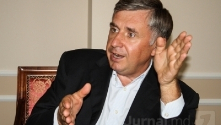 Стурза: "Продажа 25%-ной доли акций Bаncа de Economii российскому государственному банку «Внешэкономбанк» является воровством и предательством." Фото:  jurnal.md