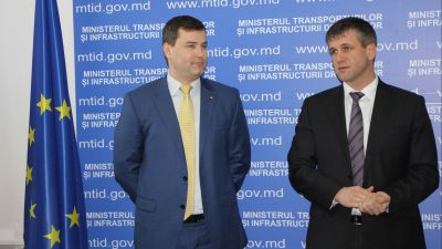 Noul viceministru al Transporturilor şi Infrastructurii Drumurilor, Anatol Usatîi, a fost prezentat astăzi echipei ministeriale.