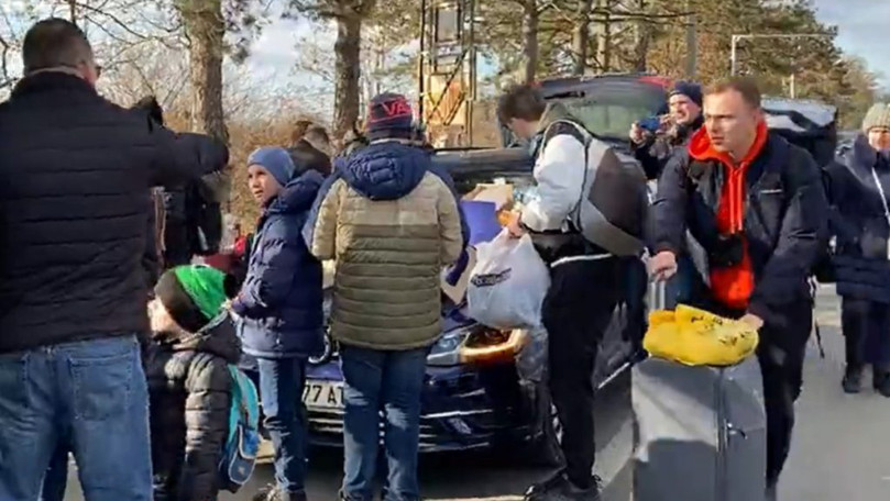 Беженцы об очередях на КПП: Мы думали вернуться.
