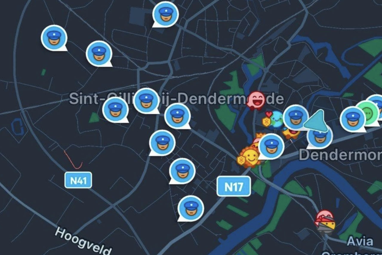 В ЕС могут запретить предупреждения о радарах в Waze и Google Maps.