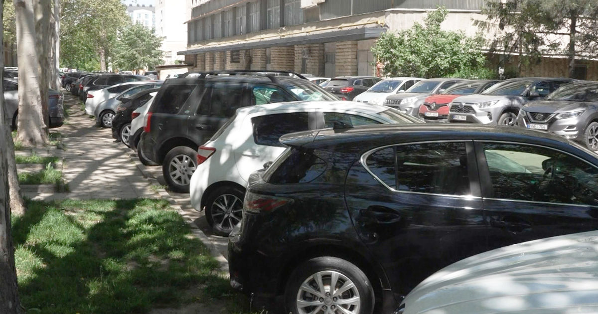 Штрафы за парковку в неположенном месте направят в местные бюджеты.