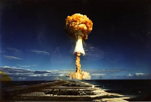 În lume există azi peste 17.000 de arme nucleare, spun autorii lucrării; ei speră ca aceste predicţii să încurajeze discuţiile asupra dezarmării nucleare, având în vedere impactul devastator, la nivelul întregii plante, pe care l-ar avea un conflict cu armament atomic, chiar şi unul de dimensiuni relativ modeste.