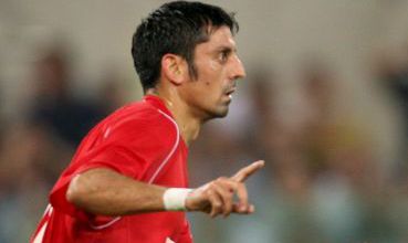 Dănciulescu este al doilea cel mai bun marcator în Liga 1 din istorie având la activ 208 goluri marcate.
