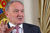 Totodată, şeful statului este pus în situaţia de a promulga proiectele de lege votate  în şedinţa de vineri a Parlamentului, de PLDM şi PCRM.