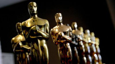Noaptea Oscarurilor a fost la înălţimea unui zbor de pasăre, pentru că triumful i-a aparţinut peliculei "Birdman".