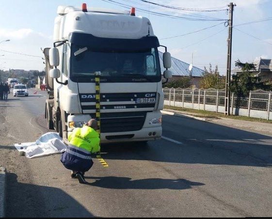 Bărbat de 31 de ani a murit strivit de un camion la Călăraşi. 
