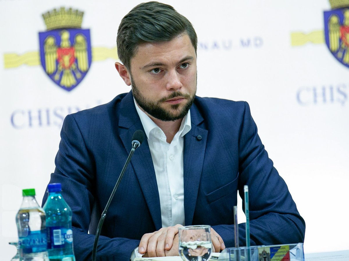 Киронда подал повторный запрос о восстановлении в должности.