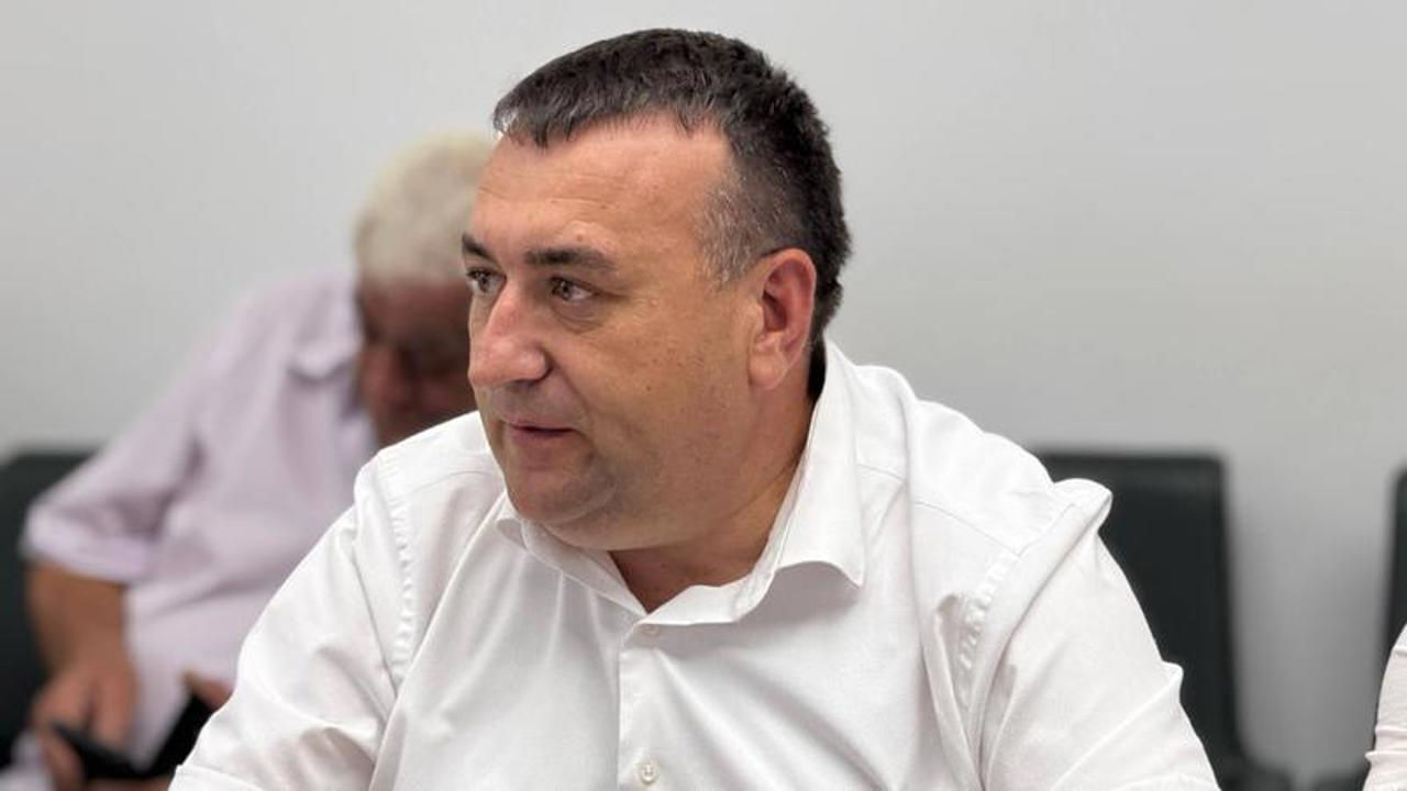 Валентин Гайдаржи призвал Европу вмешаться в спор Комрата и Кишинева.