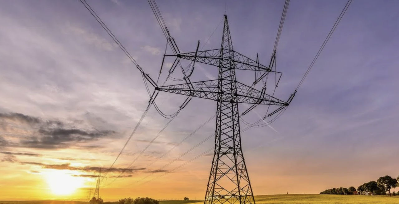 Energocom: Deficitul de energie electrică în regiune ar putea pune presiune pe prețurile din Moldova.