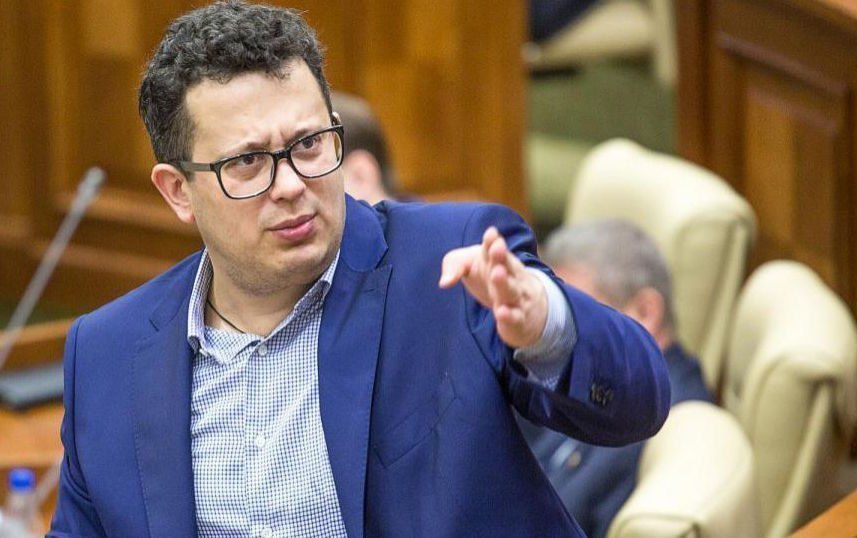 Эксперт о начале переговоров с ЕС: Людей, способных управлять такими процессами, мало.
