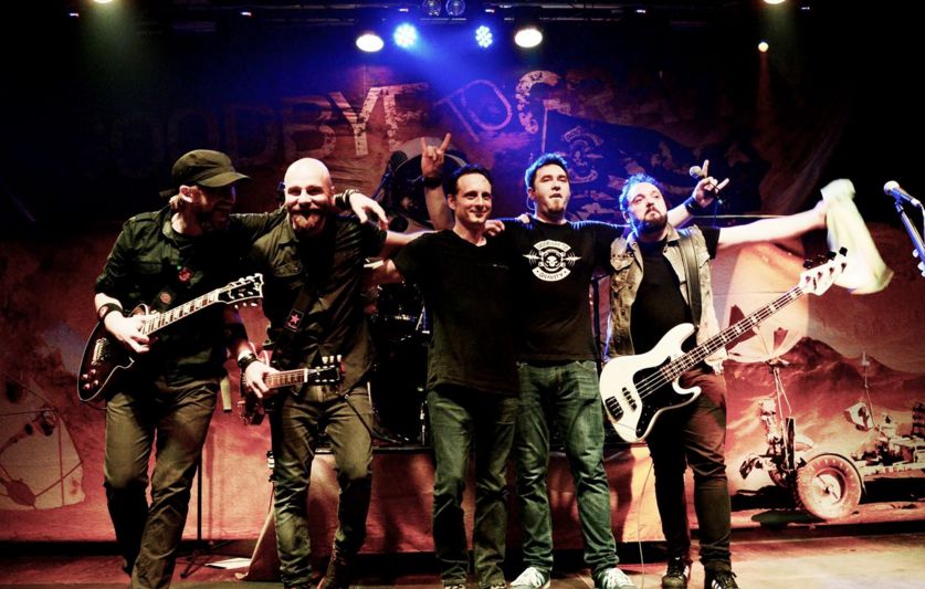 Trupa Goodbye to Gravity îşi lansa noul album „Mantras of War” în seara de 30 octombrie în clubul Colectiv.