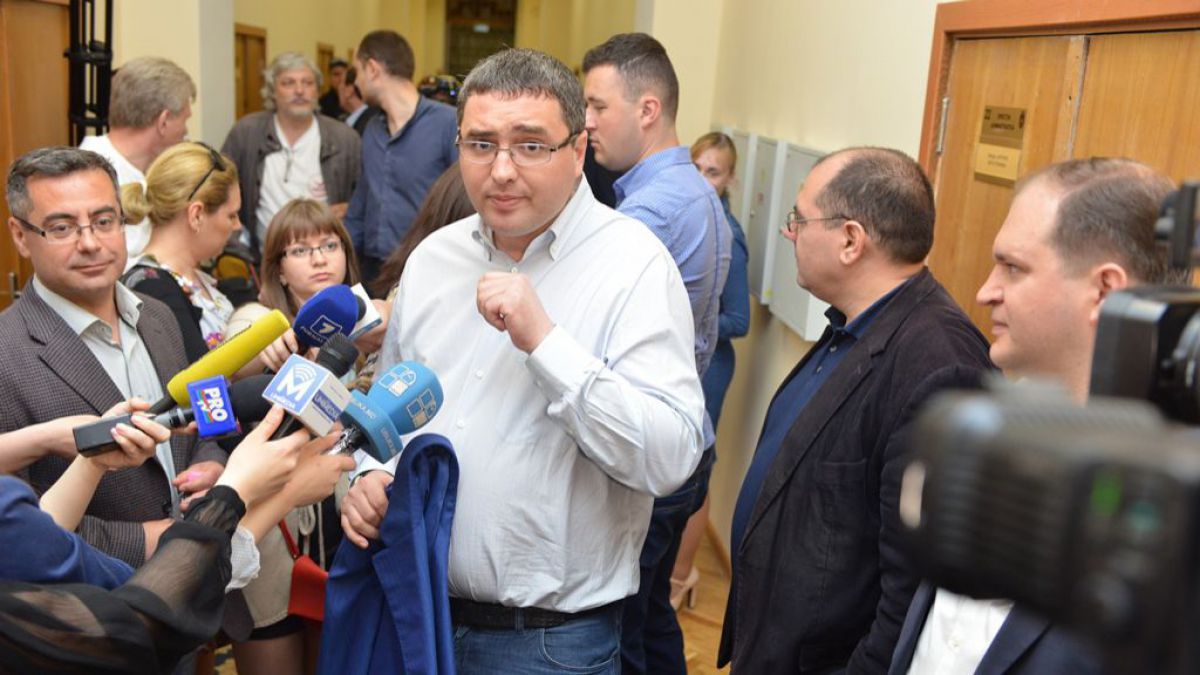 Vladimir Voronin a declarat că mai multe persoane din partidele de stânga, inclusiv și liderul Partidului Nostru, Renato Usatîi au dosare penale. Foto: agora.md