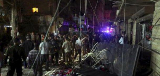 Doi bărbați și-au detonat centurile cu explozibili în fața unui centru comercial de pe strada al-Hussiniye. Foto: agerpres.ro